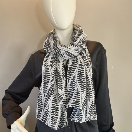 Farfouillette Souffle Végétal Black Floral Scarf