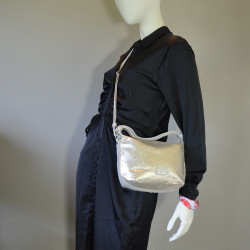 Mila Louise Mae AR5 Mini Sac A main et Trotteur Latte porté