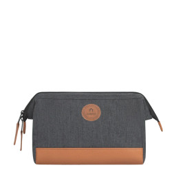 Cabaïa Travelkit London Toiletry Bag / Louis Trinchardt