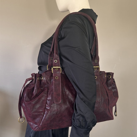 Farfouillette Sac Shopping Effet Brillant Prune porté