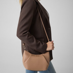 Guess Amorette Sac Besace Et Bandoulière Amovible Beige porté