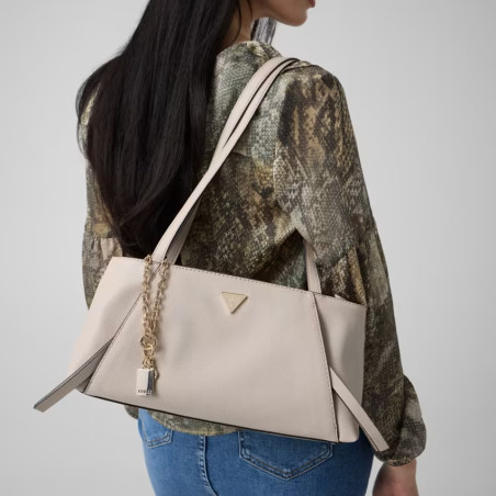 Guess Devon Sac Baguette Similicuir LTA Latte porté
