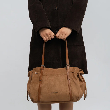 Lancaster Velvet Emma Grand Sac Porté Epaule 518-097 Aspect Suédine Moka porté