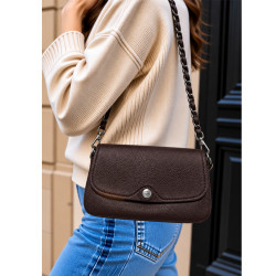 Mila Louise Odile CC Sac Porté Travers En Cuir Grainé Rouge porté