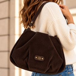 Mila Louise Priscille VFR2 Sac Besace Effet Velours Côtelé Brun Dark porté