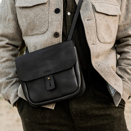 Black Crossbody Bag in Navy Blue