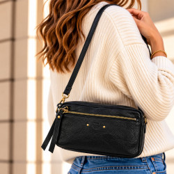 Mila Louise Tata XS CC Petit Sac Trotteur En Cuir Grainé Noir porté
