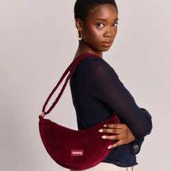 Hindbag Andrea Banana Bag in Organic Velvet Bordeaux