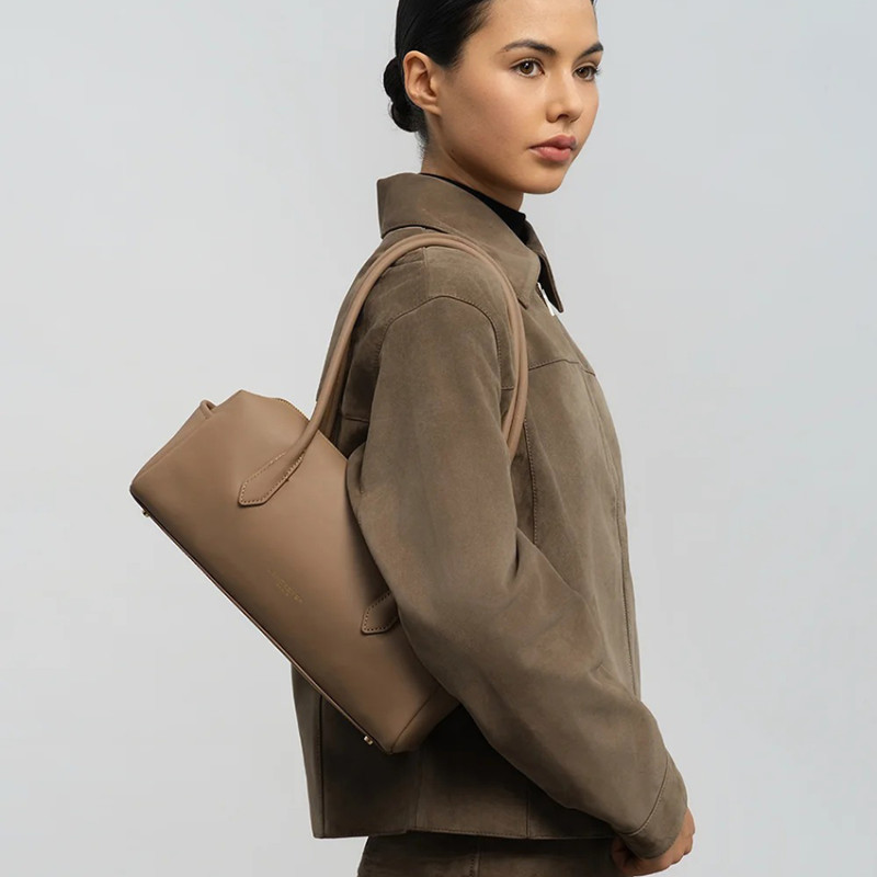 Lancaster Donna Cube Sac Baguette Aux Anses Longues 531-128 Praline