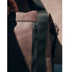 Ateliers Fourès Socrate Sac A Dos Compact En Cuir O402 Mustang fermeture