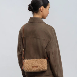 Lancaster Moumoute Petit Sac Trotteur Rectangle 518-085 Cognac porté