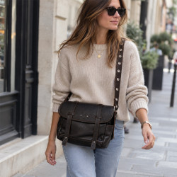 Mila Louise Berny CC Grand Sac Besace En Cuir Brun Dark porté