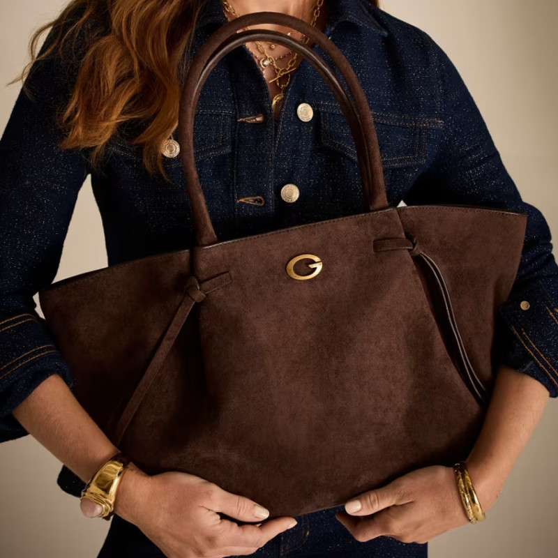 Guess Allegra Grand Sac Cabas ESP Marron Foncé porté
