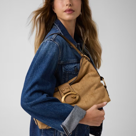 Guess Camden Sac Porté Epaule Moyen Similicuir Facon Nubuck Tan porté