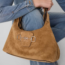 Guess Sunset Sac Hobo Tan porté