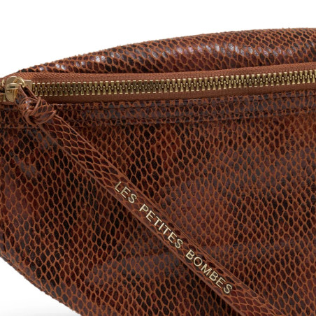 Les Petites Bombes Maina Sac Banane Effet Python Brun face